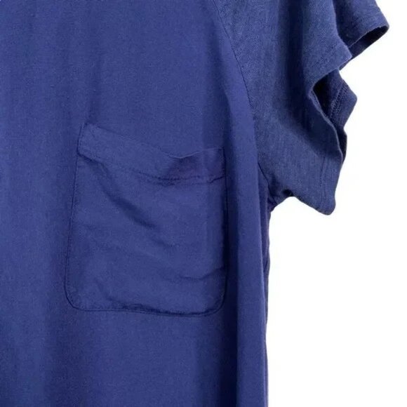 OLD NAVY WOMEN'S NAVY BLUE FRONT POCKET T-SHIRT LARGE - Picture 4 of 5
